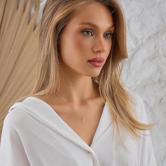 Neiman Marcus 14K Gold-Plated Seahorse Pendant Necklace - Picture 4 of 4